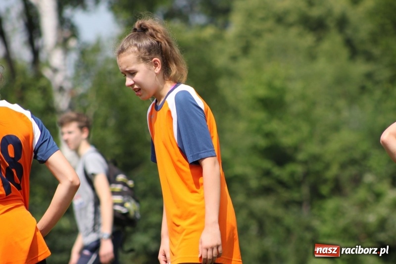 Zdjęcie w galerii na portalu naszraciborz.pl: Młodzieżowe drużyny palanta z Cyprzanowa i Wojnowic szlifują formę  wiadomości z regionu