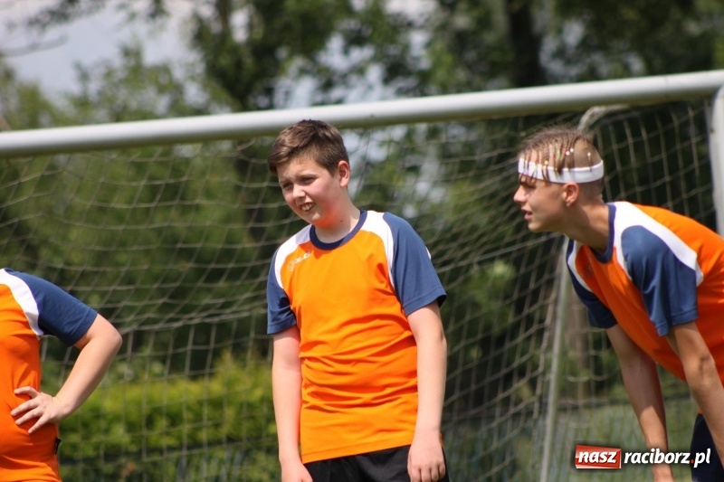Zdjęcie w galerii na portalu naszraciborz.pl: Młodzieżowe drużyny palanta z Cyprzanowa i Wojnowic szlifują formę  wiadomości z regionu