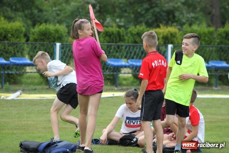 Zdjęcie w galerii na portalu naszraciborz.pl: Młodzieżowe drużyny palanta z Cyprzanowa i Wojnowic szlifują formę  wiadomości z regionu