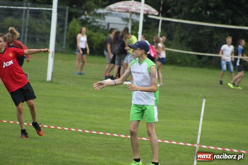 Zdjęcie w galerii na portalu naszraciborz.pl: Młodzieżowe drużyny palanta z Cyprzanowa i Wojnowic szlifują formę  wiadomości z regionu