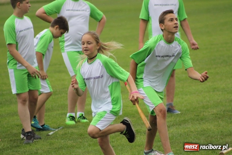 Zdjęcie w galerii na portalu naszraciborz.pl: Młodzieżowe drużyny palanta z Cyprzanowa i Wojnowic szlifują formę  wiadomości z regionu