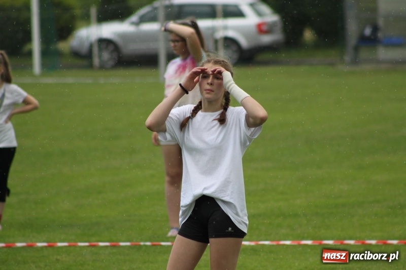 Zdjęcie w galerii na portalu naszraciborz.pl: Młodzieżowe drużyny palanta z Cyprzanowa i Wojnowic szlifują formę  wiadomości z regionu