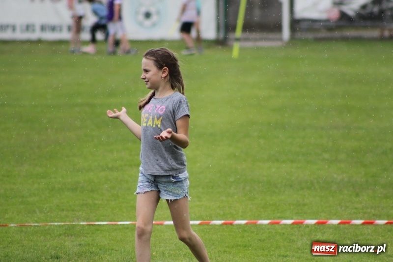 Zdjęcie w galerii na portalu naszraciborz.pl: Młodzieżowe drużyny palanta z Cyprzanowa i Wojnowic szlifują formę  wiadomości z regionu