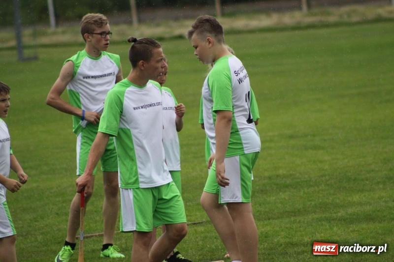 Zdjęcie w galerii na portalu naszraciborz.pl: Młodzieżowe drużyny palanta z Cyprzanowa i Wojnowic szlifują formę  wiadomości z regionu