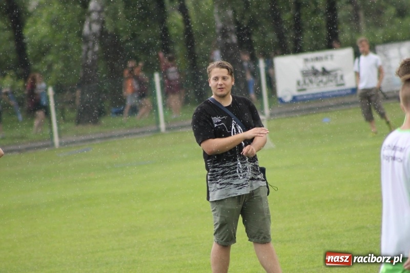 Zdjęcie w galerii na portalu naszraciborz.pl: Młodzieżowe drużyny palanta z Cyprzanowa i Wojnowic szlifują formę  wiadomości z regionu