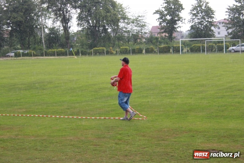 Zdjęcie w galerii na portalu naszraciborz.pl: Młodzieżowe drużyny palanta z Cyprzanowa i Wojnowic szlifują formę  wiadomości z regionu