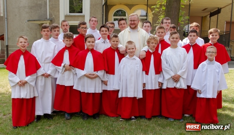 Zdjęcie w galerii na portalu naszraciborz.pl: Procesja z Chrystusem i Matką Bożą Raciborską  wiadomości z regionu