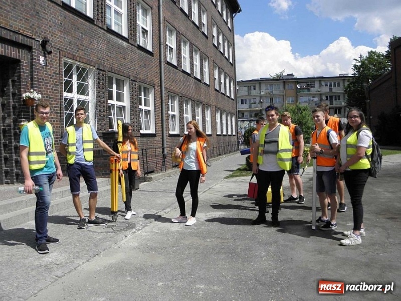 Zdjęcie w galerii na portalu naszraciborz.pl: Uczniowie z Budowlanki wzięli pod lupę Odrę  wiadomości z regionu
