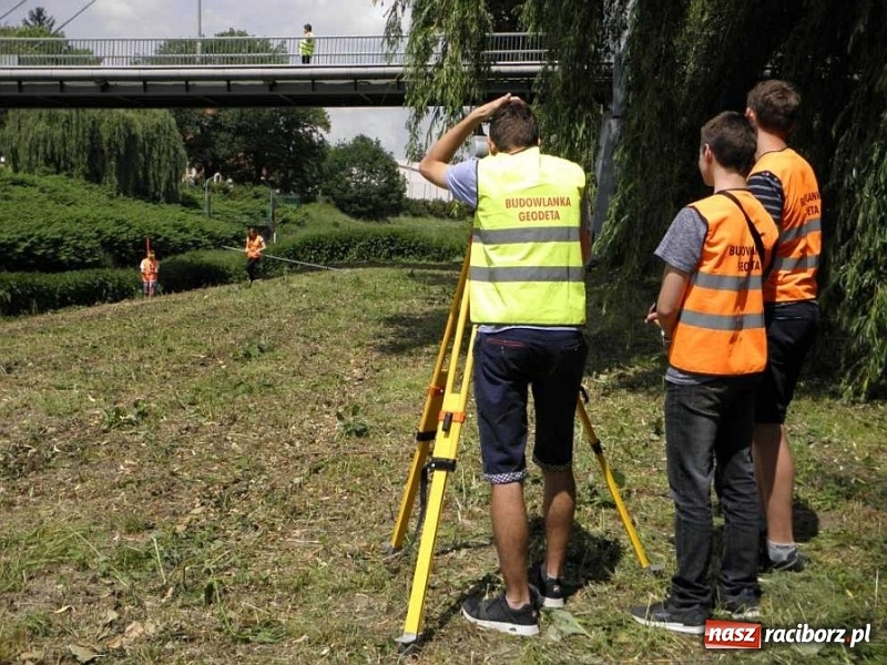 Zdjęcie w galerii na portalu naszraciborz.pl: Uczniowie z Budowlanki wzięli pod lupę Odrę  wiadomości z regionu