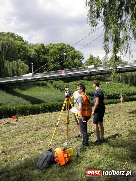 Zdjęcie w galerii na portalu naszraciborz.pl: Uczniowie z Budowlanki wzięli pod lupę Odrę  wiadomości z regionu