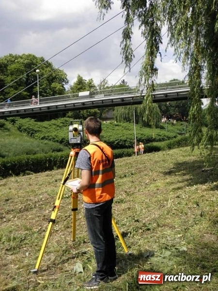 Zdjęcie w galerii na portalu naszraciborz.pl: Uczniowie z Budowlanki wzięli pod lupę Odrę  wiadomości z regionu