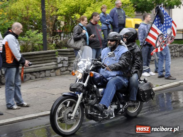 Zdjęcie w galerii na portalu naszraciborz.pl: Parada skromniejsza niż zwykle wiadomości z regionu