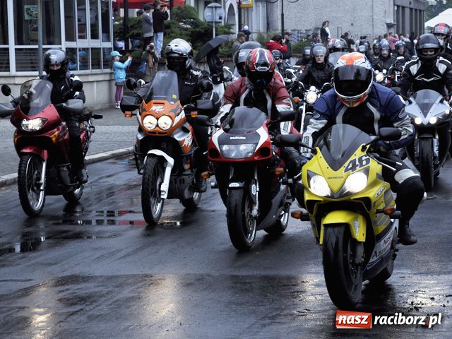 Zdjęcie w galerii na portalu naszraciborz.pl: Parada skromniejsza niż zwykle wiadomości z regionu