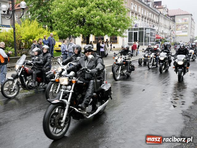 Zdjęcie w galerii na portalu naszraciborz.pl: Parada skromniejsza niż zwykle wiadomości z regionu