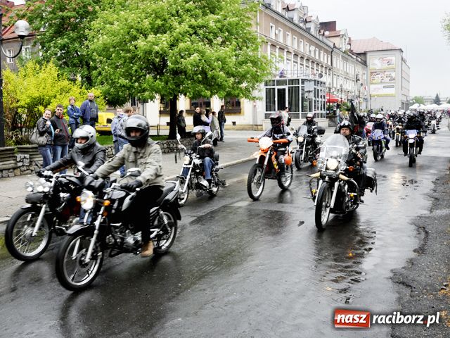 Zdjęcie w galerii na portalu naszraciborz.pl: Parada skromniejsza niż zwykle wiadomości z regionu