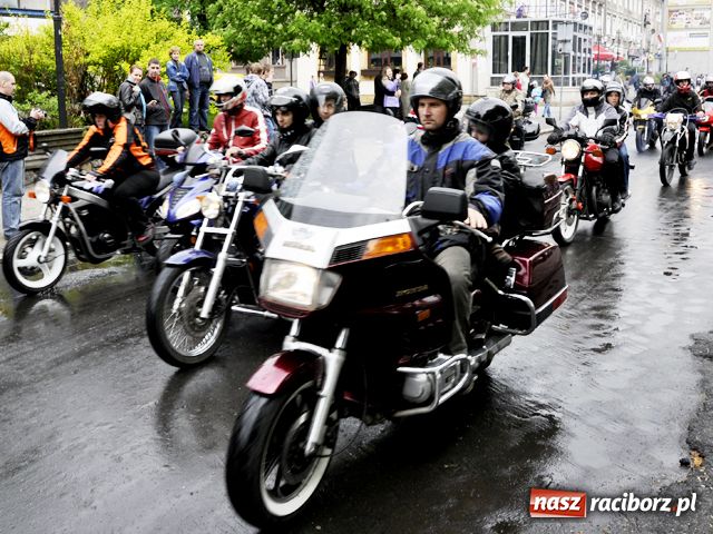 Zdjęcie w galerii na portalu naszraciborz.pl: Parada skromniejsza niż zwykle wiadomości z regionu