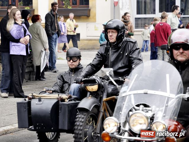 Zdjęcie w galerii na portalu naszraciborz.pl: Parada skromniejsza niż zwykle wiadomości z regionu