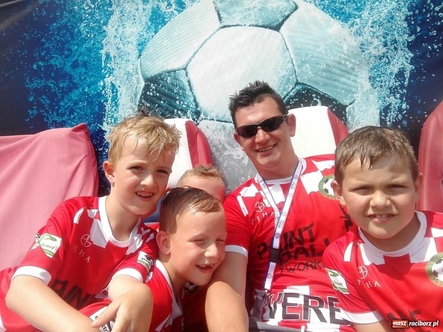 Zdjęcie w galerii na portalu naszraciborz.pl: Młodzi piłkarze z Tworkowa na turnieju w Częstochowie wiadomości z regionu