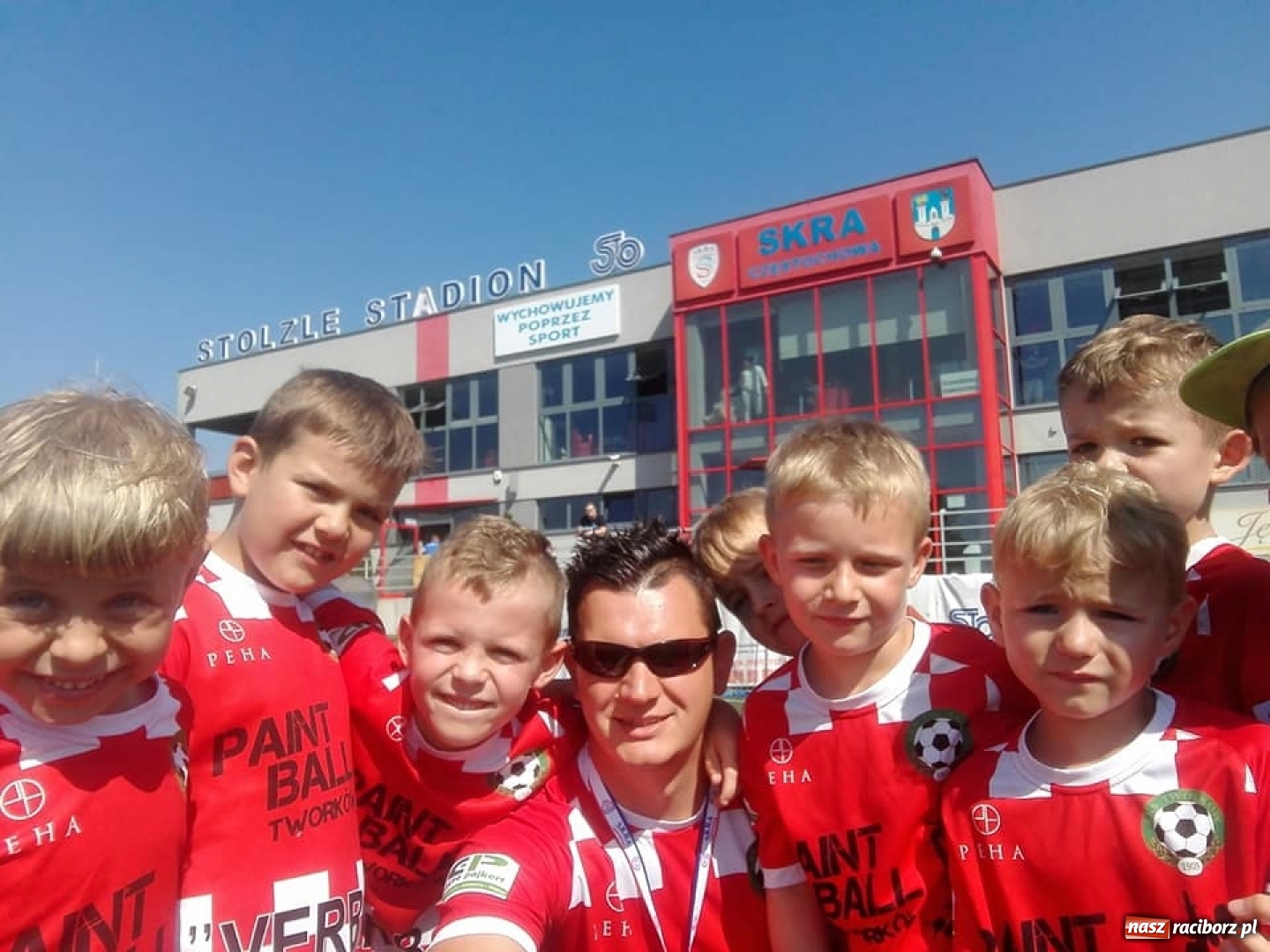 Zdjęcie w galerii na portalu naszraciborz.pl: Młodzi piłkarze z Tworkowa na turnieju w Częstochowie wiadomości z regionu