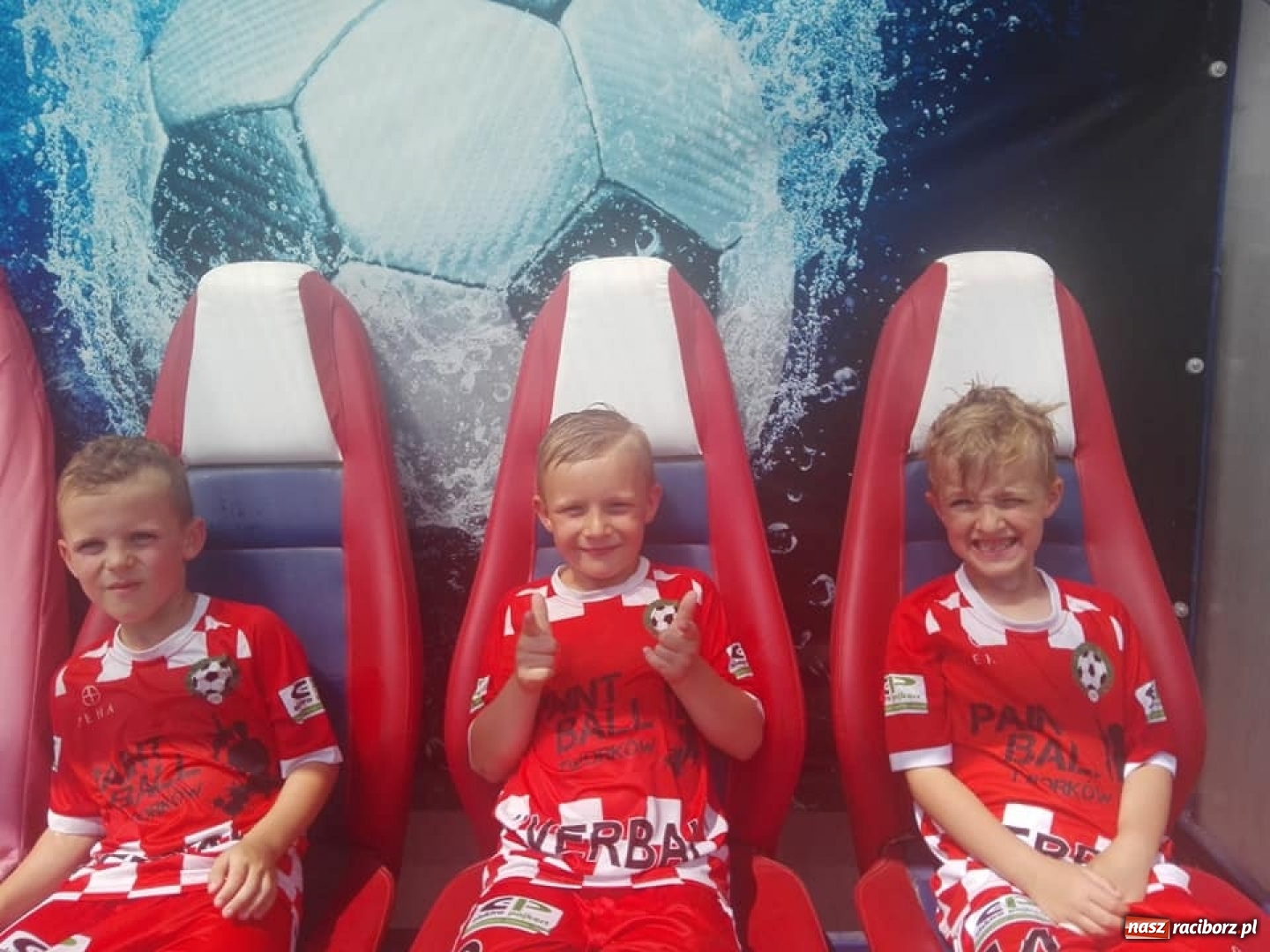 Zdjęcie w galerii na portalu naszraciborz.pl: Młodzi piłkarze z Tworkowa na turnieju w Częstochowie wiadomości z regionu