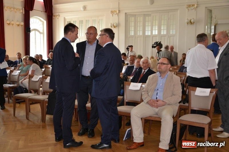 Zdjęcie w galerii na portalu naszraciborz.pl: O kanale Dunaj-Odra-Łaba na forum odrzańskim w Bohuminie wiadomości z regionu