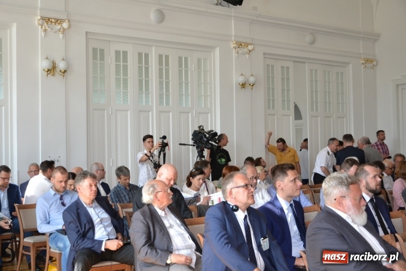 Zdjęcie w galerii na portalu naszraciborz.pl: O kanale Dunaj-Odra-Łaba na forum odrzańskim w Bohuminie wiadomości z regionu