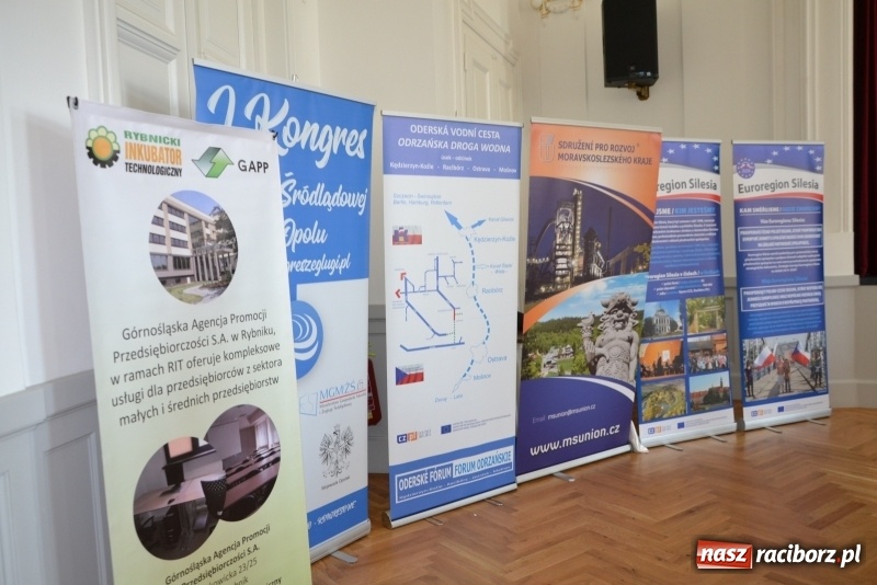 Zdjęcie w galerii na portalu naszraciborz.pl: O kanale Dunaj-Odra-Łaba na forum odrzańskim w Bohuminie wiadomości z regionu