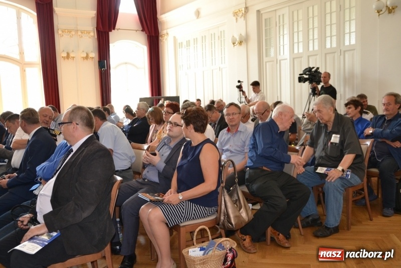 Zdjęcie w galerii na portalu naszraciborz.pl: O kanale Dunaj-Odra-Łaba na forum odrzańskim w Bohuminie wiadomości z regionu
