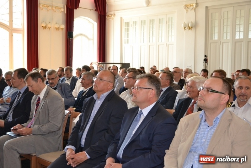 Zdjęcie w galerii na portalu naszraciborz.pl: O kanale Dunaj-Odra-Łaba na forum odrzańskim w Bohuminie wiadomości z regionu