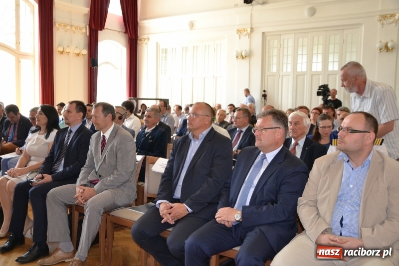 Zdjęcie w galerii na portalu naszraciborz.pl: O kanale Dunaj-Odra-Łaba na forum odrzańskim w Bohuminie wiadomości z regionu