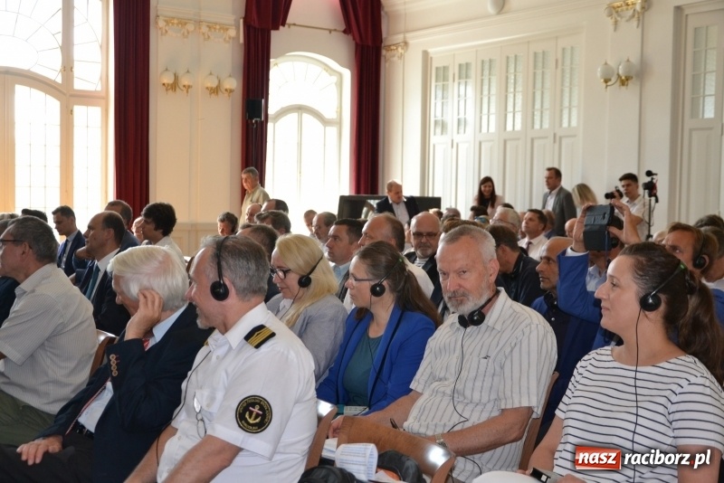 Zdjęcie w galerii na portalu naszraciborz.pl: O kanale Dunaj-Odra-Łaba na forum odrzańskim w Bohuminie wiadomości z regionu