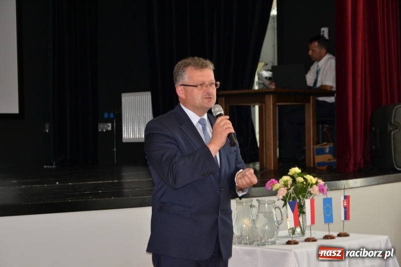 Zdjęcie w galerii na portalu naszraciborz.pl: O kanale Dunaj-Odra-Łaba na forum odrzańskim w Bohuminie wiadomości z regionu