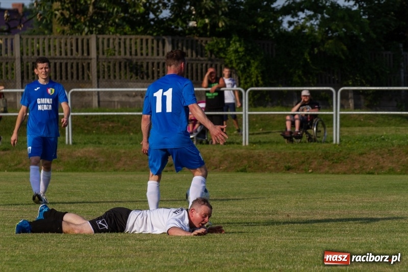 Zdjęcie w galerii na portalu naszraciborz.pl: Nędza kontra Nędza na 110-lecie klubu  wiadomości z regionu