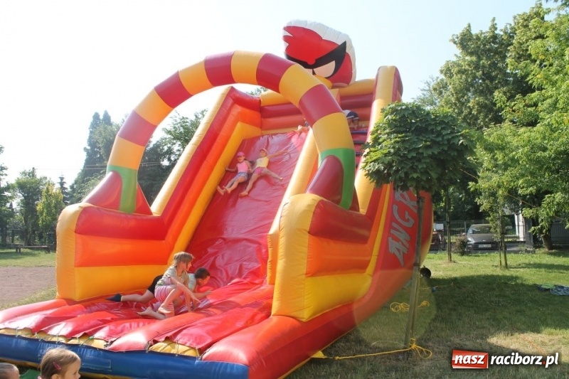 Zdjęcie w galerii na portalu naszraciborz.pl: Strzecha na festynie na Płoni  wiadomości z regionu