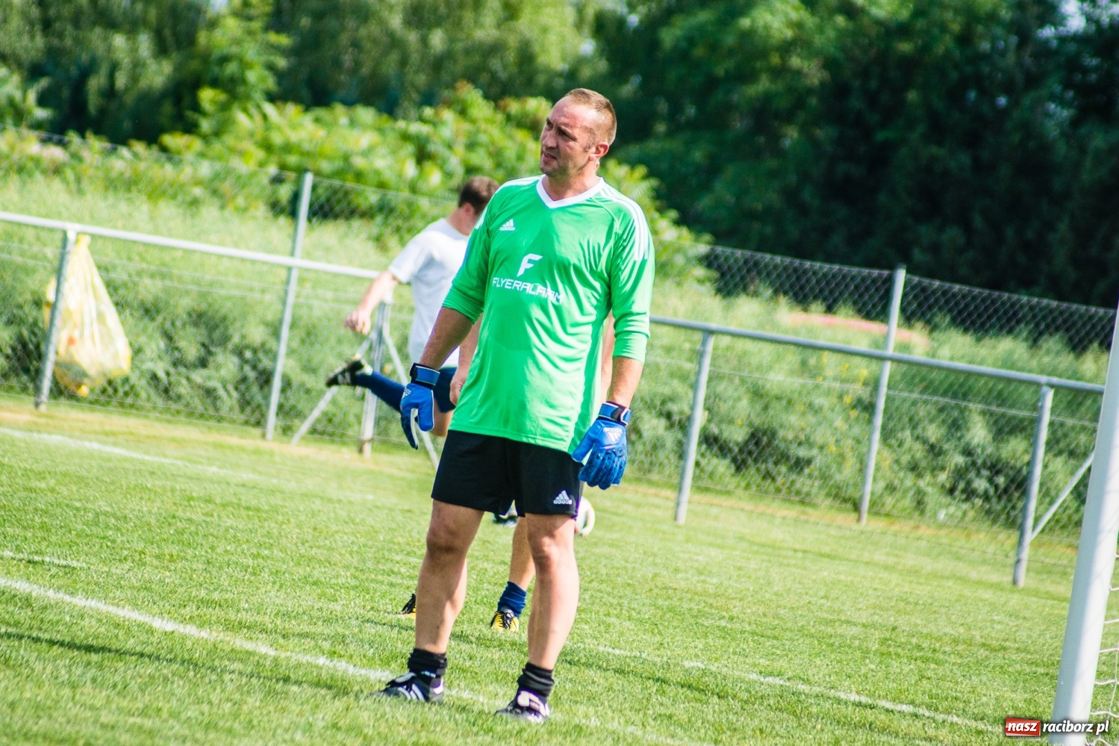 Zdjęcie w galerii na portalu naszraciborz.pl: Turniej oldbojów w Borucinie. Pietrowice z pucharem. Poważna kontuzja zawodnika FC Bavaria wiadomości z regionu
