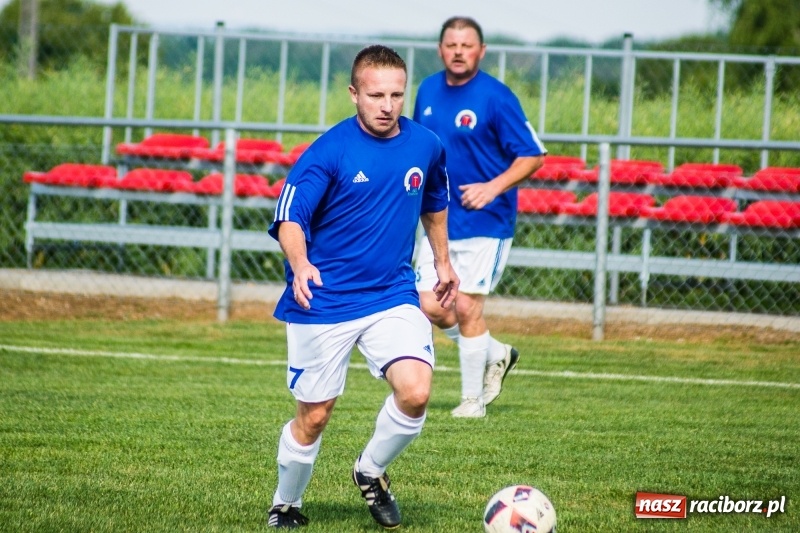 Zdjęcie w galerii na portalu naszraciborz.pl: Turniej oldbojów w Borucinie. Pietrowice z pucharem. Poważna kontuzja zawodnika FC Bavaria wiadomości z regionu