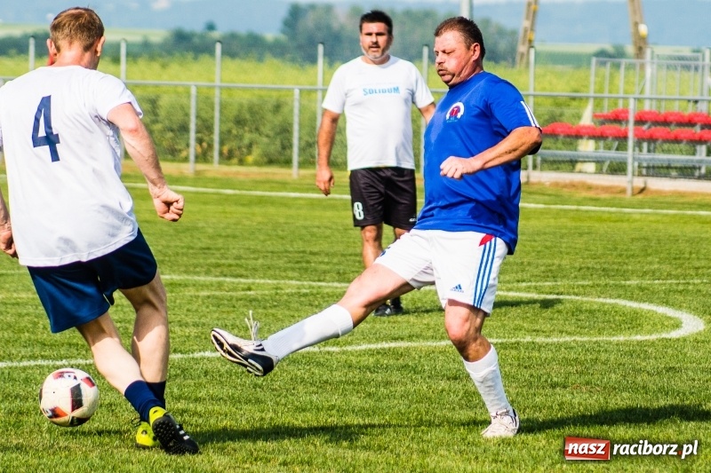 Zdjęcie w galerii na portalu naszraciborz.pl: Turniej oldbojów w Borucinie. Pietrowice z pucharem. Poważna kontuzja zawodnika FC Bavaria wiadomości z regionu