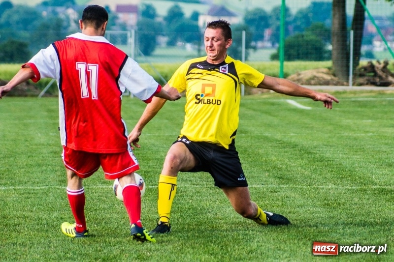 Zdjęcie w galerii na portalu naszraciborz.pl: Turniej oldbojów w Borucinie. Pietrowice z pucharem. Poważna kontuzja zawodnika FC Bavaria wiadomości z regionu