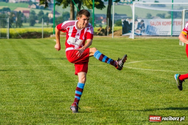 Zdjęcie w galerii na portalu naszraciborz.pl: Turniej oldbojów w Borucinie. Pietrowice z pucharem. Poważna kontuzja zawodnika FC Bavaria wiadomości z regionu