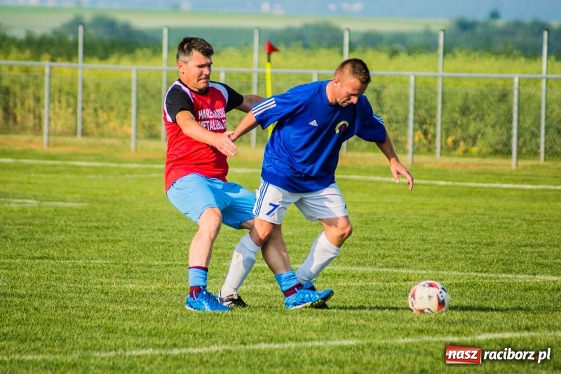 Zdjęcie w galerii na portalu naszraciborz.pl: Turniej oldbojów w Borucinie. Pietrowice z pucharem. Poważna kontuzja zawodnika FC Bavaria wiadomości z regionu