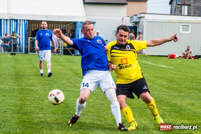 Zdjęcie w galerii na portalu naszraciborz.pl: Turniej oldbojów w Borucinie. Pietrowice z pucharem. Poważna kontuzja zawodnika FC Bavaria wiadomości z regionu