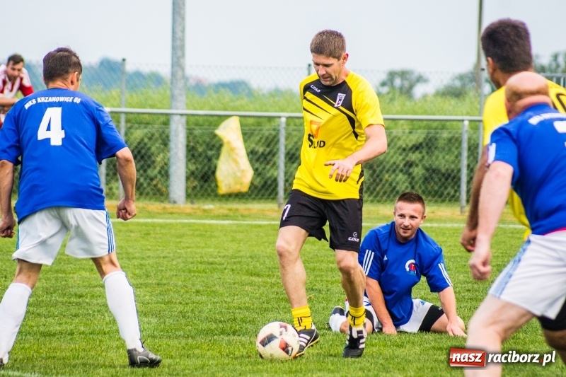 Zdjęcie w galerii na portalu naszraciborz.pl: Turniej oldbojów w Borucinie. Pietrowice z pucharem. Poważna kontuzja zawodnika FC Bavaria wiadomości z regionu