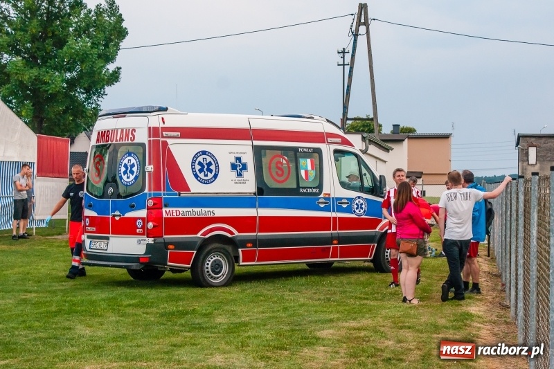 Zdjęcie w galerii na portalu naszraciborz.pl: Turniej oldbojów w Borucinie. Pietrowice z pucharem. Poważna kontuzja zawodnika FC Bavaria wiadomości z regionu