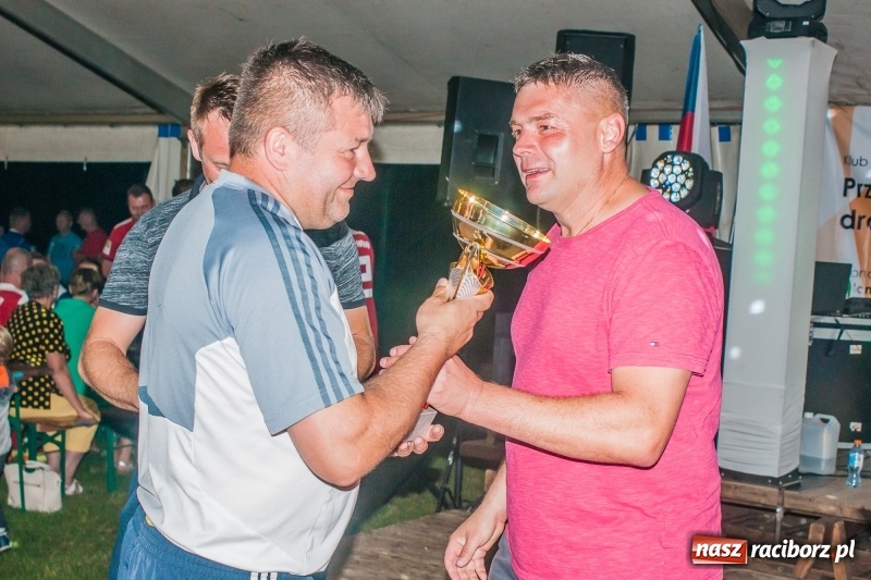 Zdjęcie w galerii na portalu naszraciborz.pl: Turniej oldbojów w Borucinie. Pietrowice z pucharem. Poważna kontuzja zawodnika FC Bavaria wiadomości z regionu