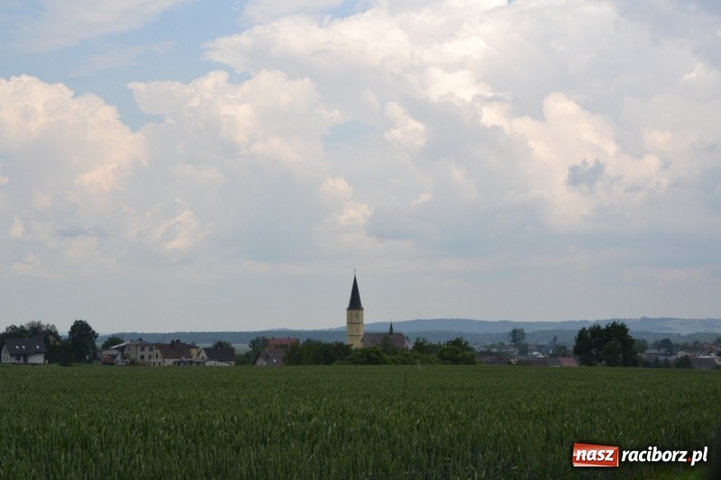 Zdjęcie w galerii na portalu naszraciborz.pl: Wiosenny wiatr i deszcz. Rajd gmin partnerskich po pograniczu  wiadomości z regionu