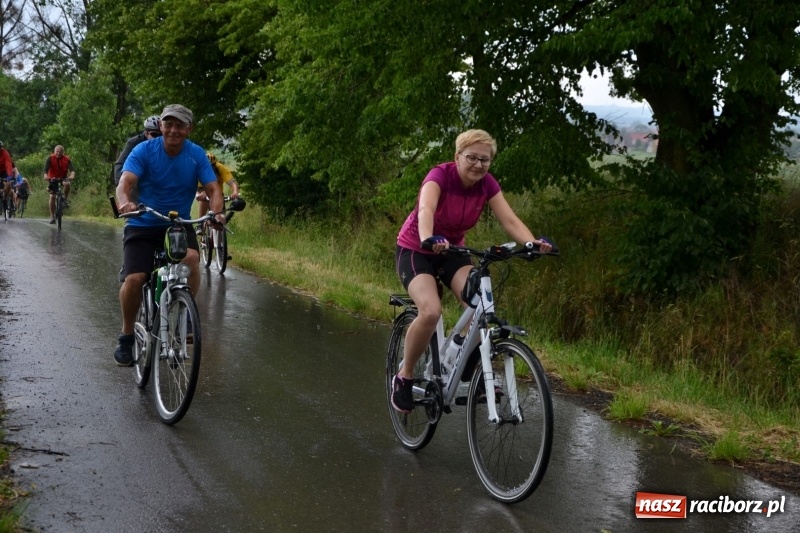 Zdjęcie w galerii na portalu naszraciborz.pl: Wiosenny wiatr i deszcz. Rajd gmin partnerskich po pograniczu  wiadomości z regionu