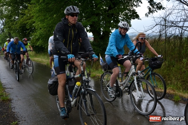 Zdjęcie w galerii na portalu naszraciborz.pl: Wiosenny wiatr i deszcz. Rajd gmin partnerskich po pograniczu  wiadomości z regionu