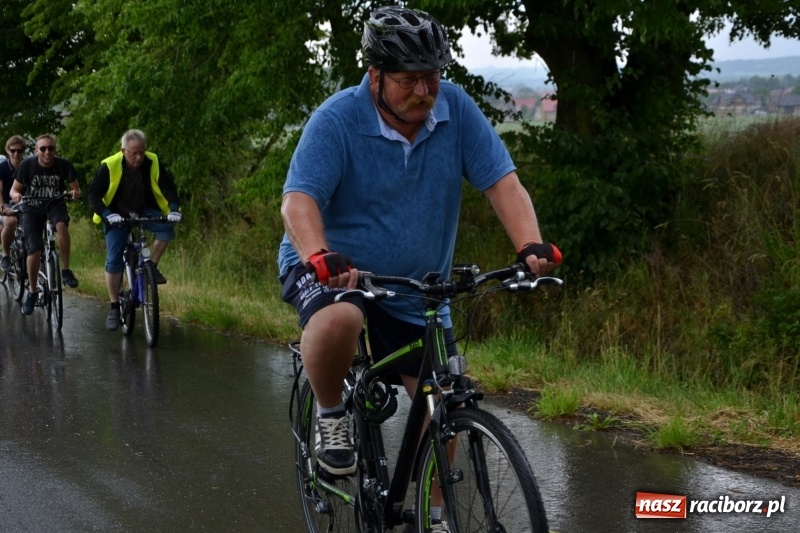 Zdjęcie w galerii na portalu naszraciborz.pl: Wiosenny wiatr i deszcz. Rajd gmin partnerskich po pograniczu  wiadomości z regionu