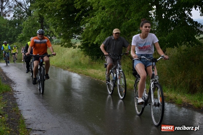 Zdjęcie w galerii na portalu naszraciborz.pl: Wiosenny wiatr i deszcz. Rajd gmin partnerskich po pograniczu  wiadomości z regionu
