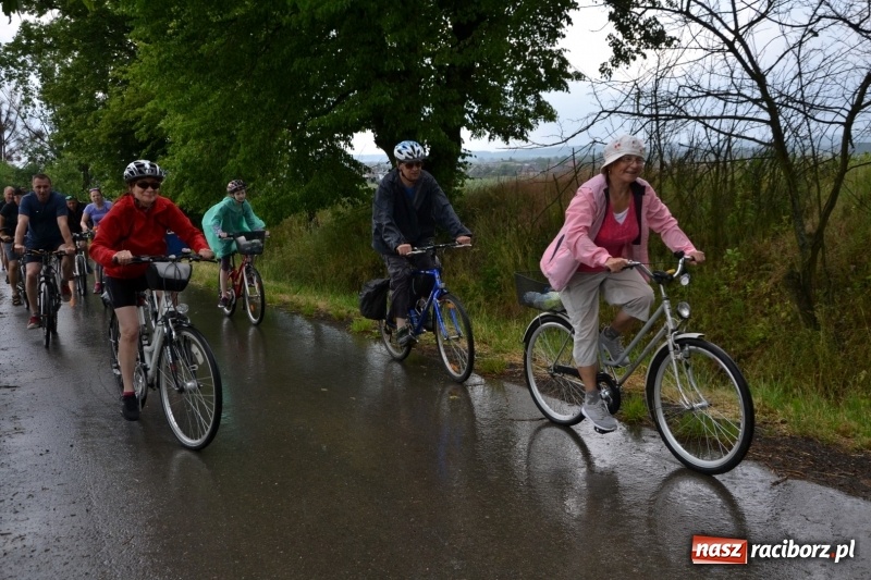 Zdjęcie w galerii na portalu naszraciborz.pl: Wiosenny wiatr i deszcz. Rajd gmin partnerskich po pograniczu  wiadomości z regionu